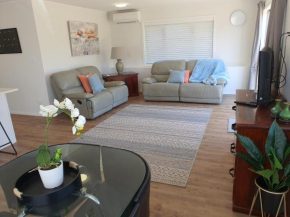 Private 2 Bedroom Apartment Castor Bay Auckland